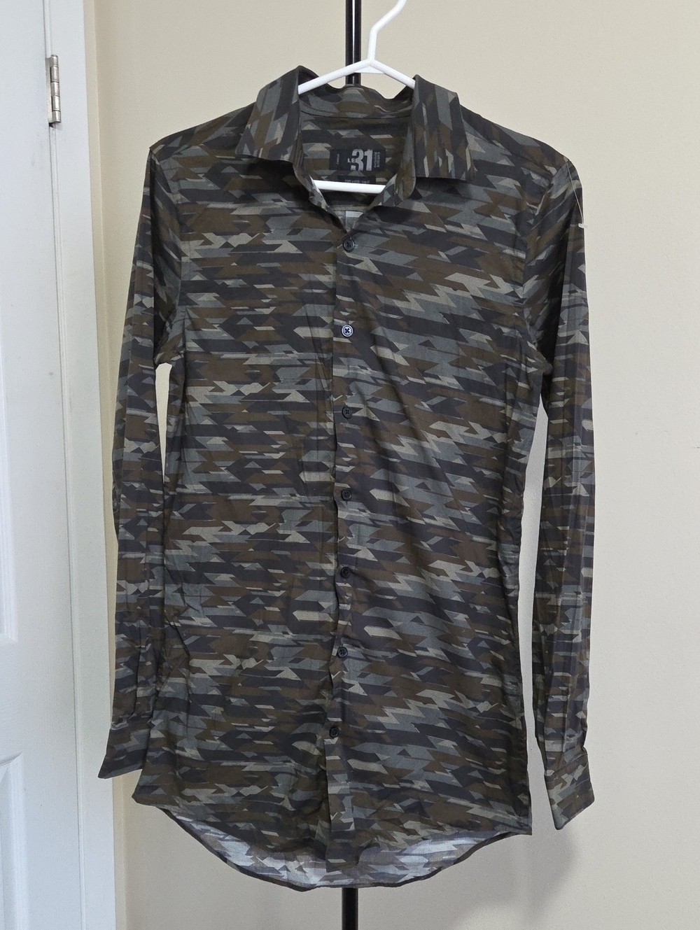 Simons Men's Olive and Gray Camouflage Button-Down Shirt